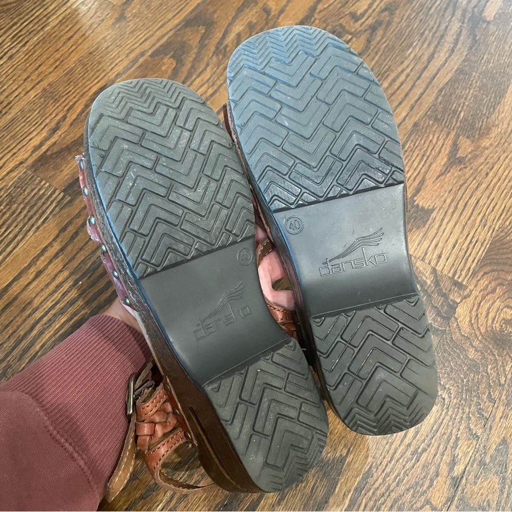 Women's Leather Sandals - Picture 8 of 8